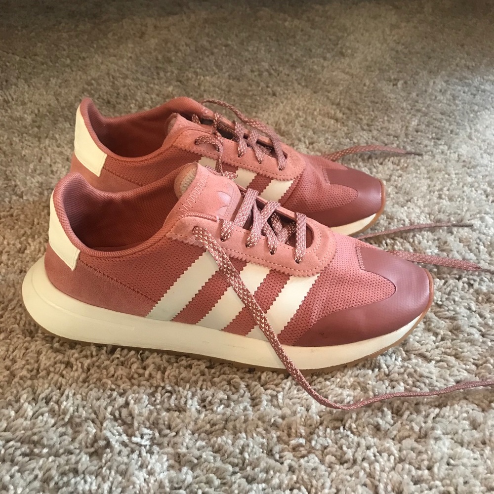 Size 8 Adidas Tennis Shoes
